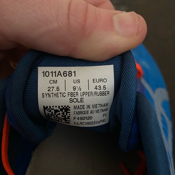 ASICS running shoes - Picture 5 of 5